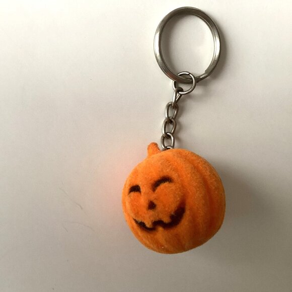 3 Random Key Chains Pumpkin Fish 1996 Yu-Gi-Oh Exodia Keychain - Picture 7 of 8